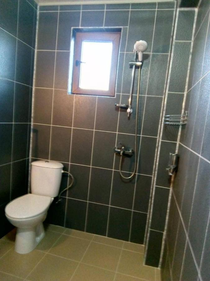 Alfa Guest Rooms With Parking Varna Exterior foto