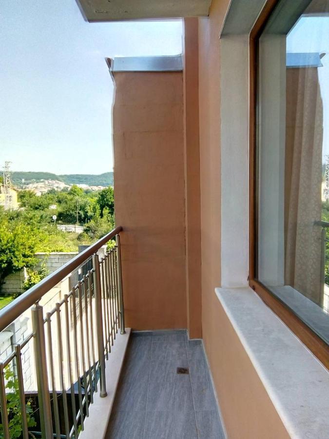 Alfa Guest Rooms With Parking Varna Exterior foto